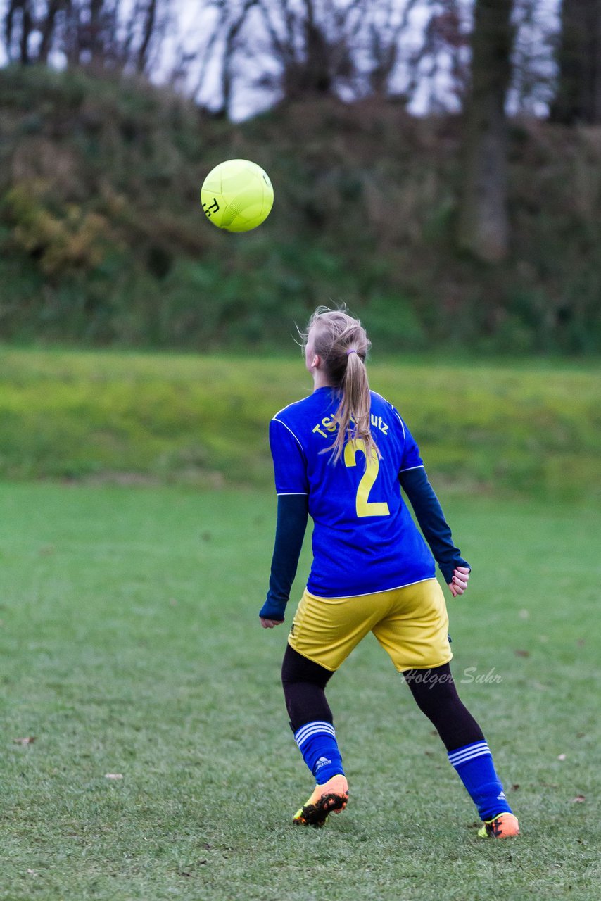 Bild 192 - B-Juniorinnen TSV Gnutz o.W. - SV Henstedt Ulzburg II : Ergebnis: ca. 5:0